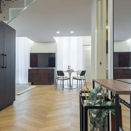 Design Su 2 Piani Via Della Spiga Appartement *